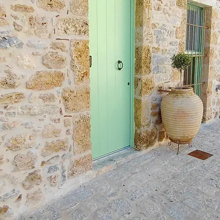 Kato Rouga By Christos Papadeas * Oitylo