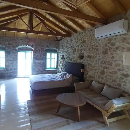 Villa Kato Rouga By Christos Papadeas *