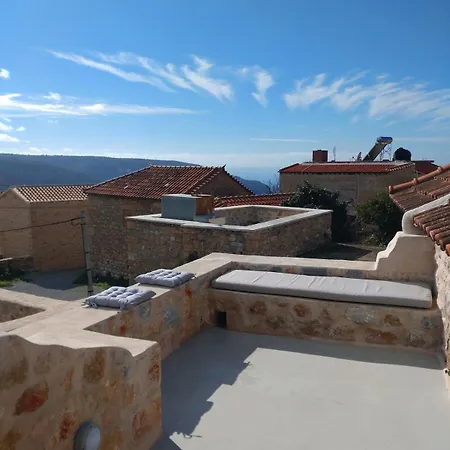 Kato Rouga By Christos Papadeas Oitylo